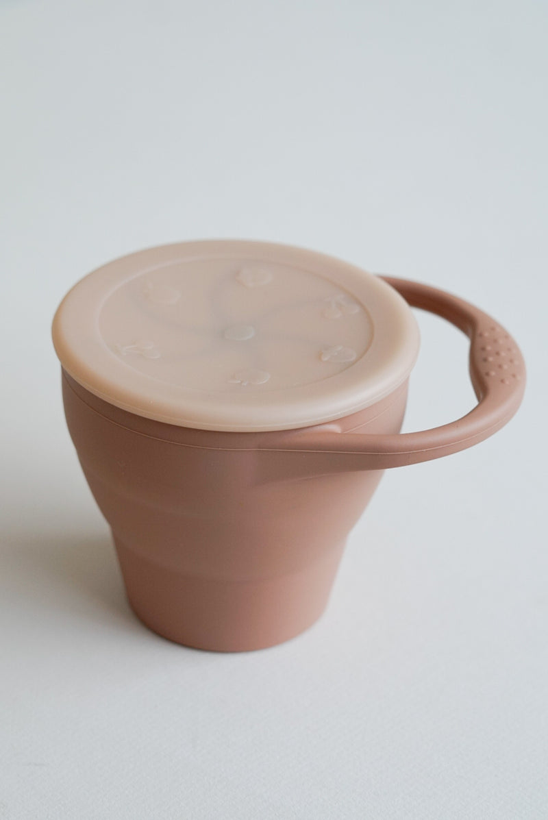 Silicone snack cup /Camel