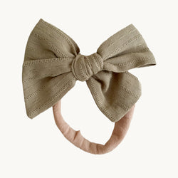 Olive bow