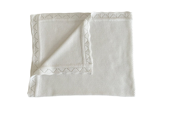 White lace knitted blanket