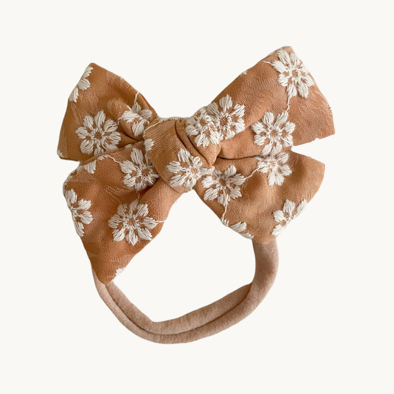 Cappuccino floral bow